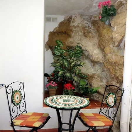 Piso Cavinita *